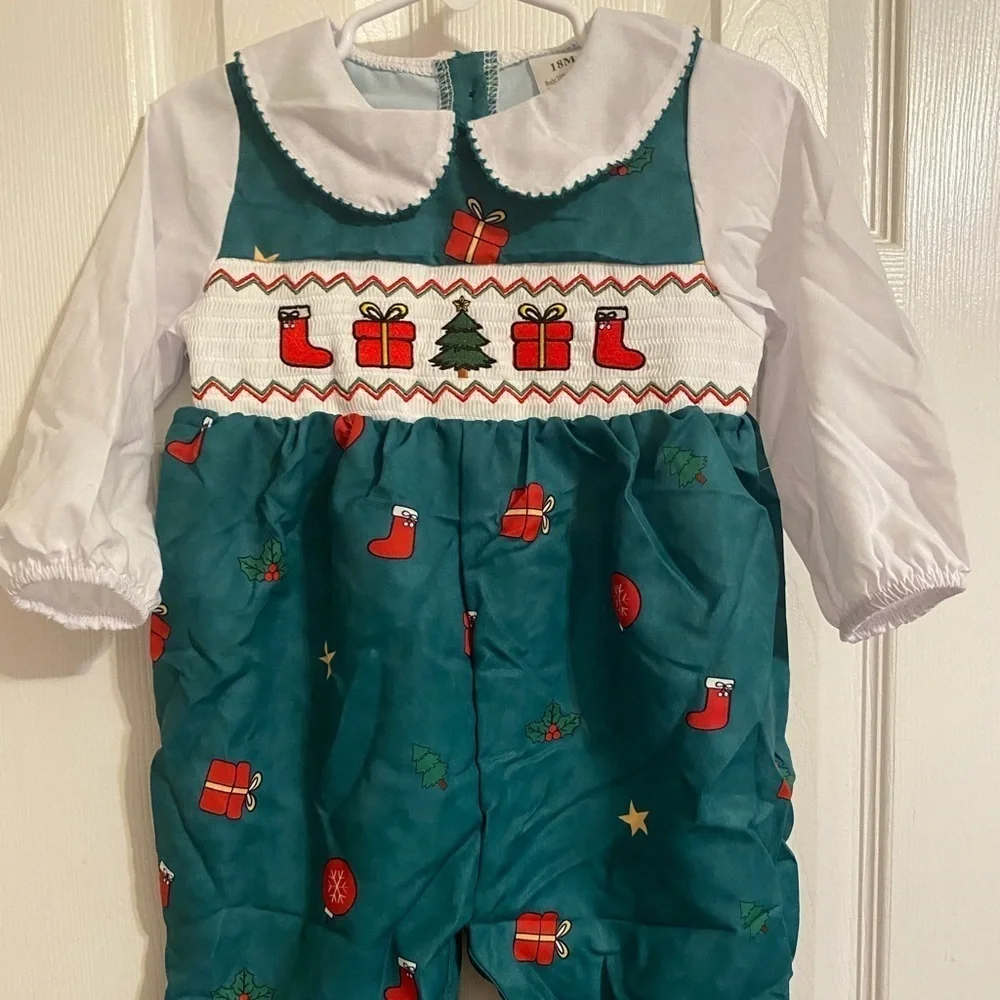 NWT Smocked Holiday Outfit